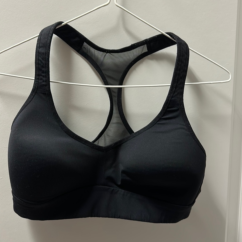 Lululemon size 6 workout bra black